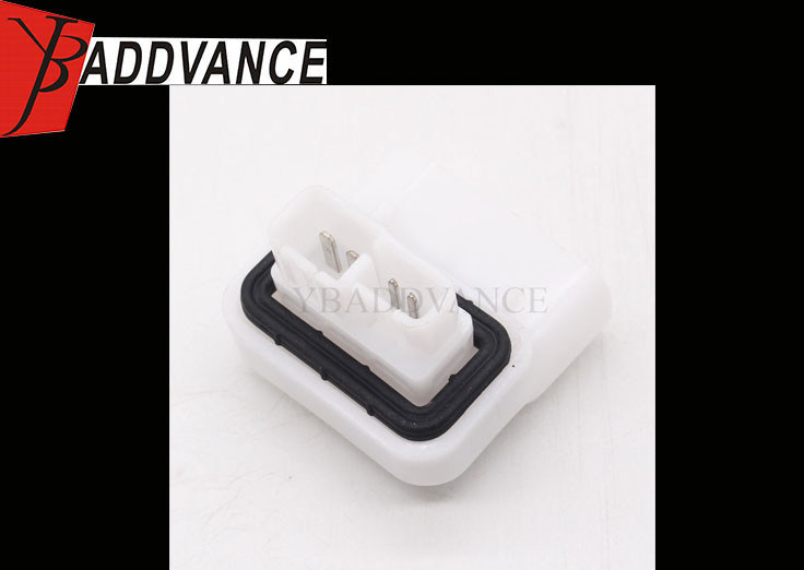 White Automotive Bulkhead Electrical Fuel Pump Connector 4 Pin For