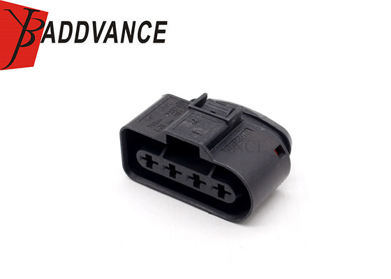 4M0973724 Electrical Headlight 4 Pin Female Connector For VW Audi Q7 2016-2022