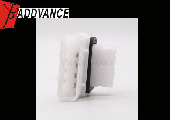 White Automotive Bulkhead Electrical Fuel Pump Connector 4 Pin For Toyota Corolla Honda Nissan