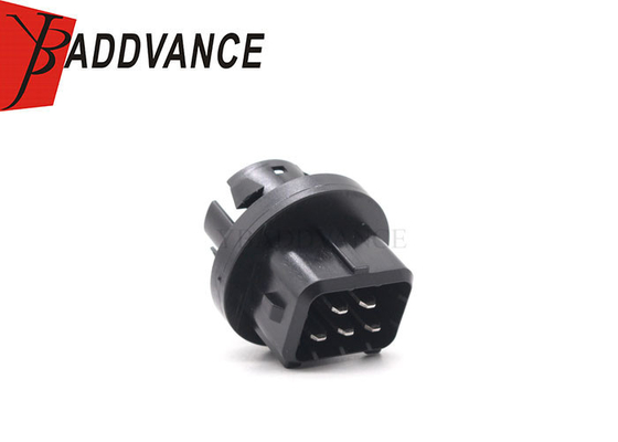 Automotive Electrical Black Male 5 Pin Fuel Pump Connector For T oyota