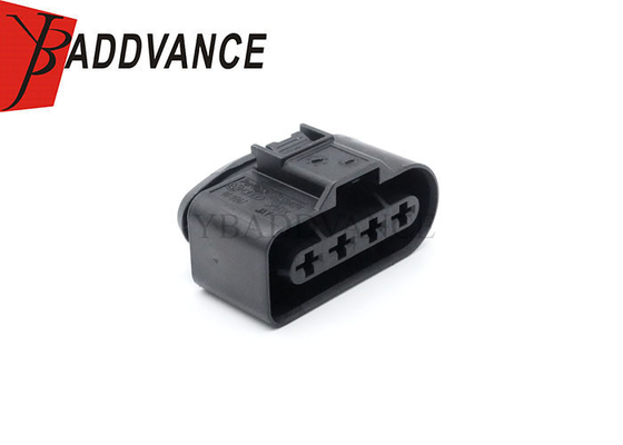 Headlight Female Electrical Connector 4 Pin For VW Audi Q7 2016-2022 4M0973724