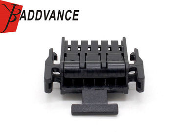 6 Way Electrical TE Connectivity AMP Connectors Female 16 - 24 AWG Wire Gauge Black Color