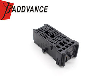 Car MG656790 82 Way Female Cable Connector Housing