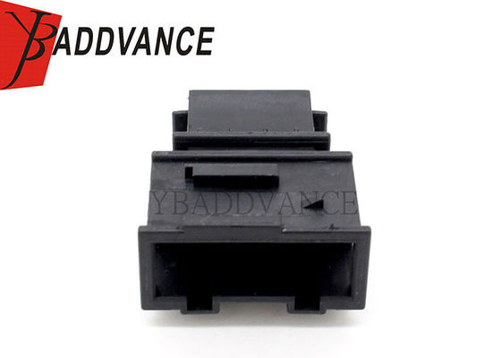 3B0972724 3B0972734 22AWG 100MΩ 8 Pin Male Connector