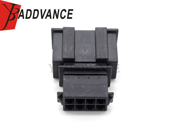 3B0972724 3B0972734 22AWG 100MΩ 8 Pin Male Connector