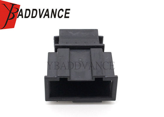 3B0972724 3B0972734 22AWG 100MΩ 8 Pin Male Connector