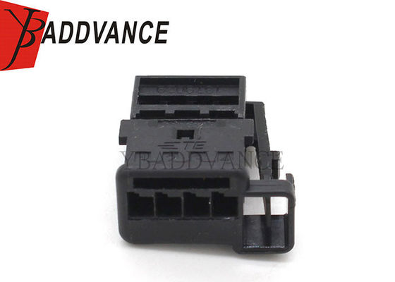 1379029-1 HSG 2.54mm 4 Pin Female Connector With Latch Lock