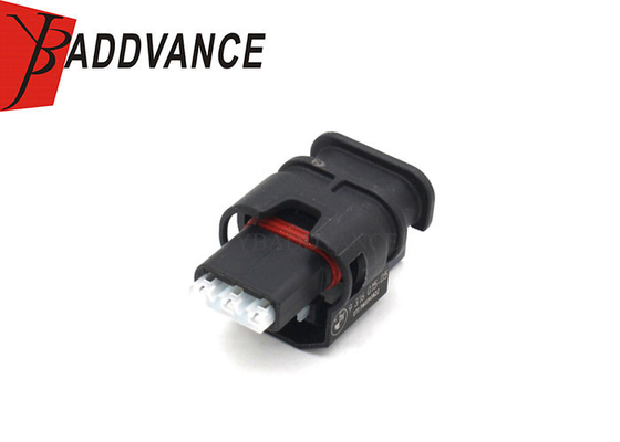 9316015-05 3 Pin Female PA66 GF35 Automotive Electrical Connector For BMW